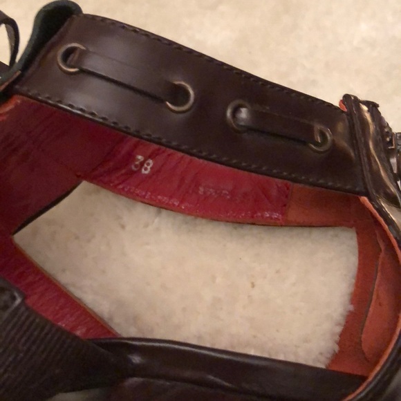 Tommy Hilfiger - Picture 5 of 6